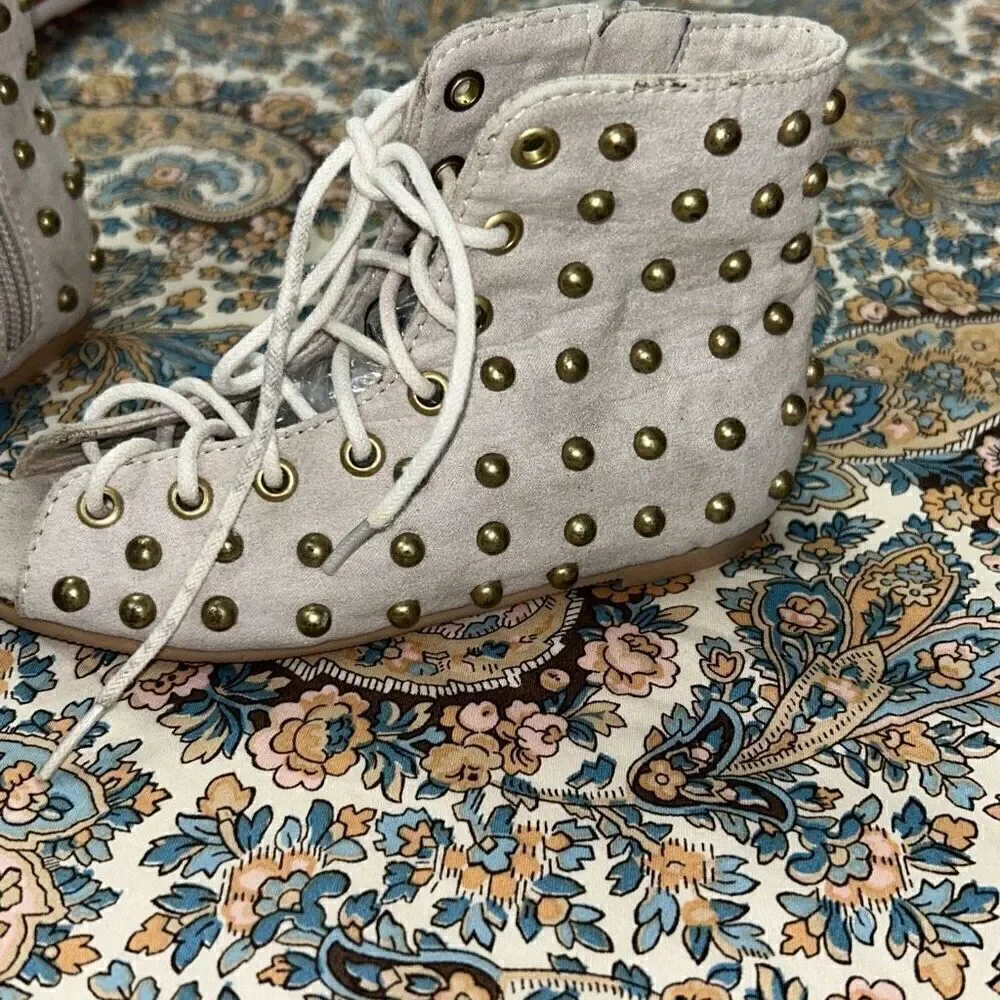 Joyfolie stud gladiator booties toddler sz 8
